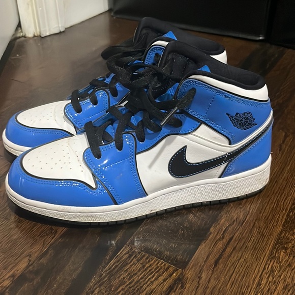 aj1 signal blue